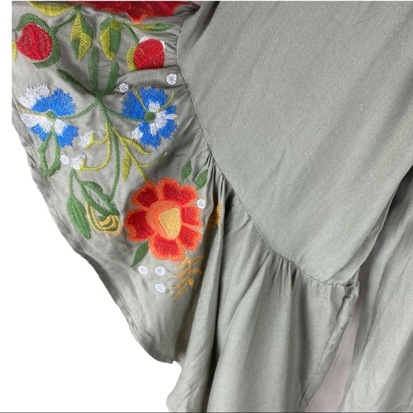 Altar’d State Off Shoulder Floral Embroidered Top - Picture 3 of 9